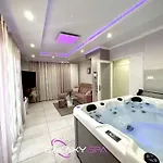 Galaxy - Venus Jacuzzi Et Sauna Privatif * Champigneulles